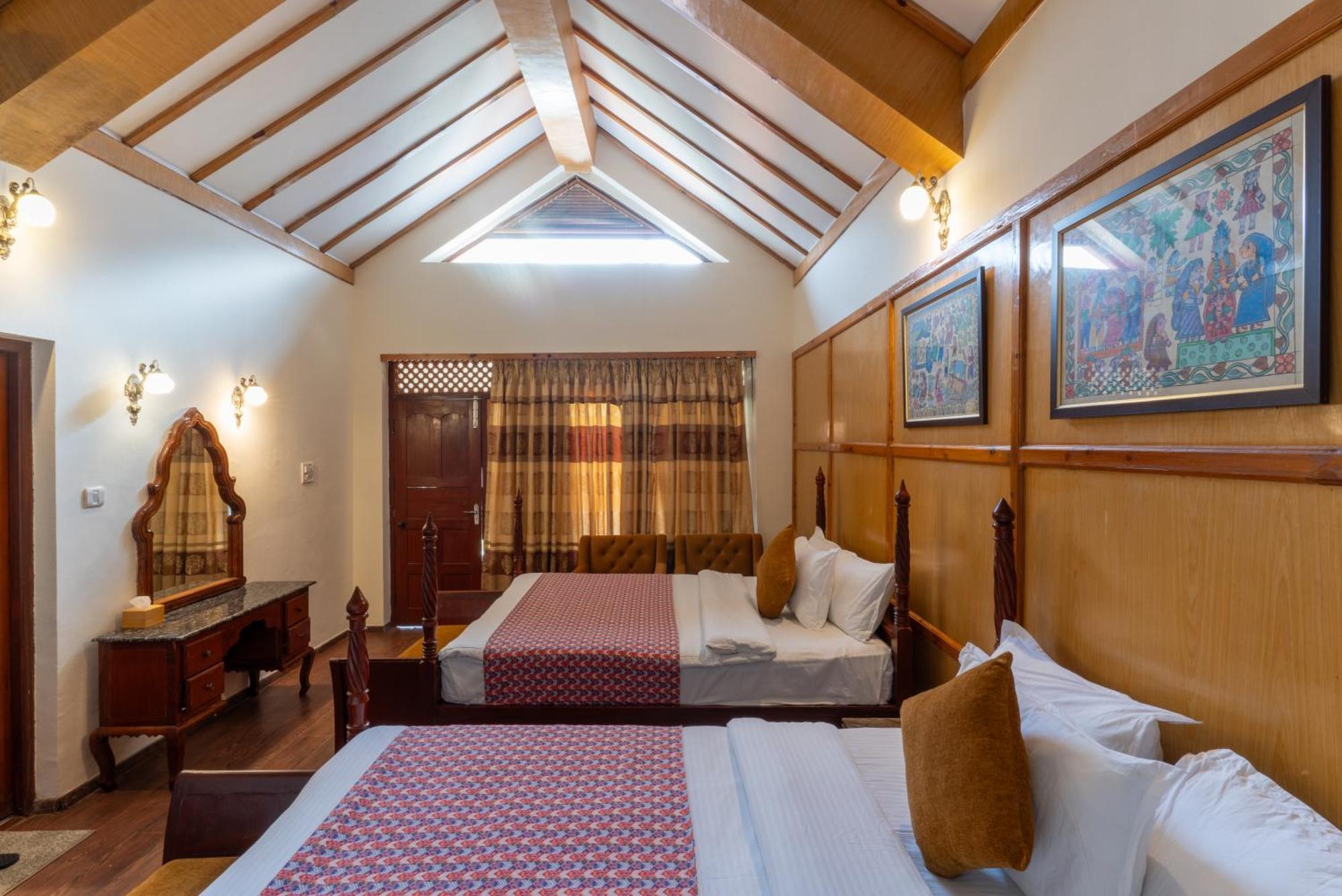 Lake View Resort Pokhara Exteriör bild